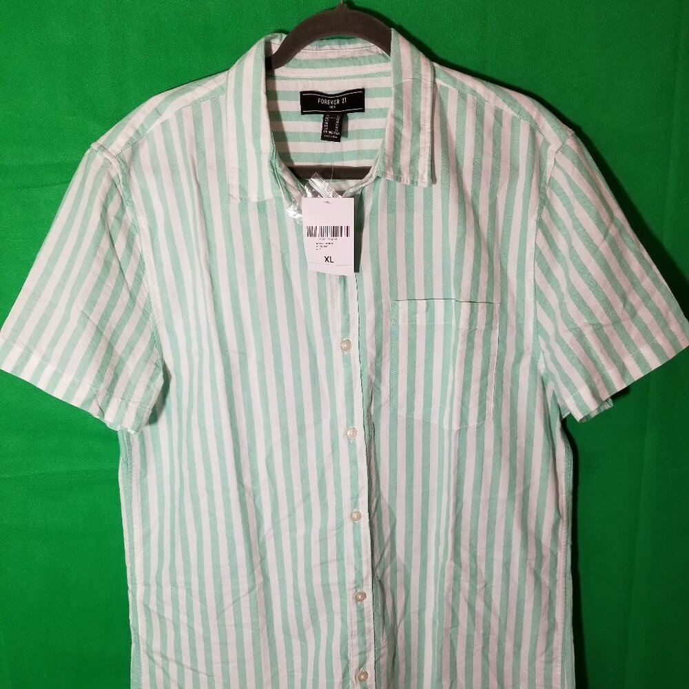 Forever 21 Men Button Up XL White Teal Striped Short Sleeve Beachy Summer Resort